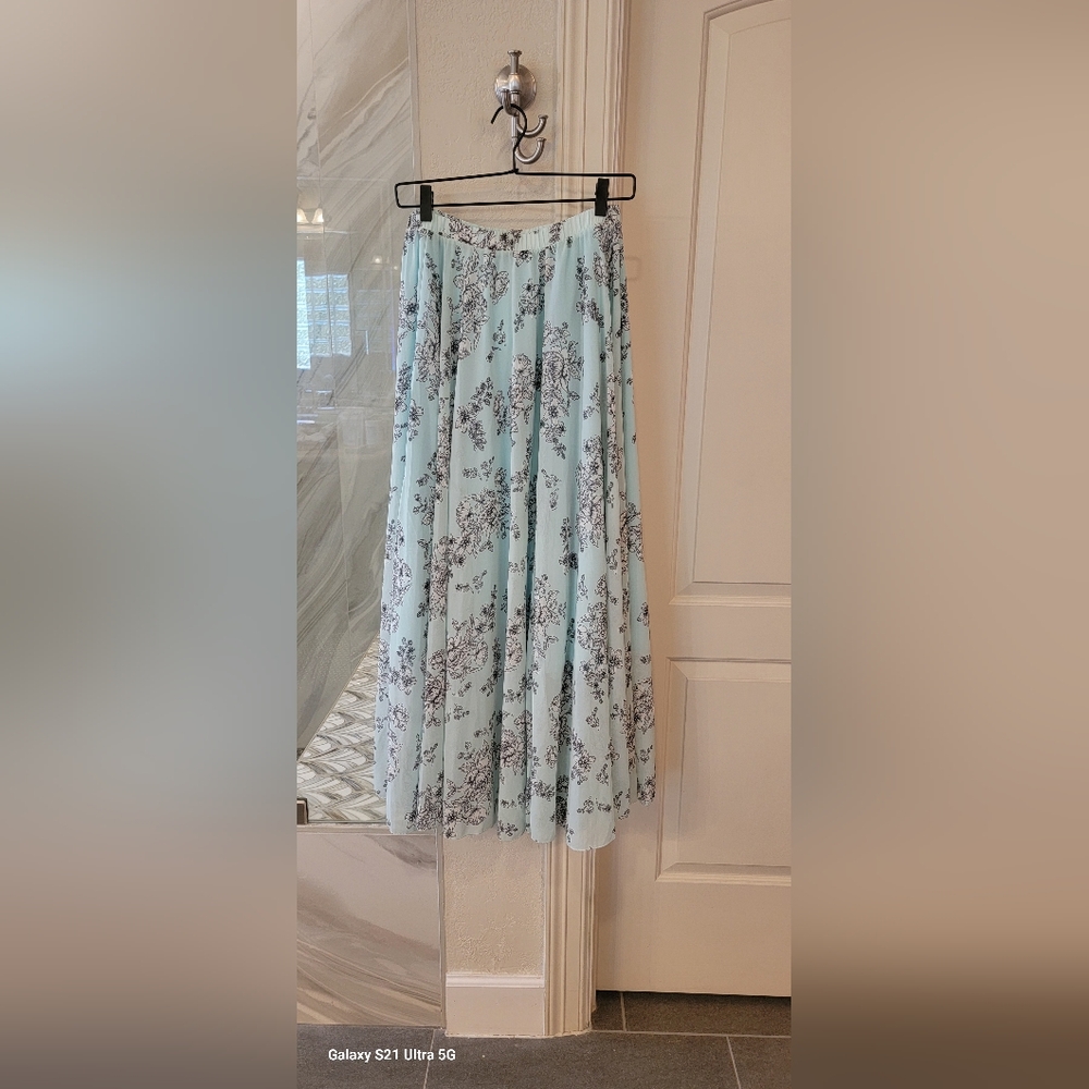 Chicwish Maxi Skirt Size M/L